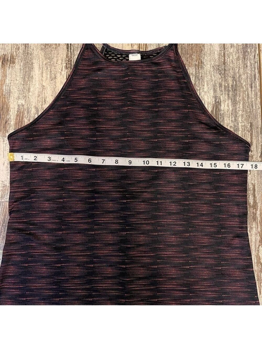Reebok Athletic Women's Crisscross Back Workout Shirt Size Medium - Picture 6 of 7